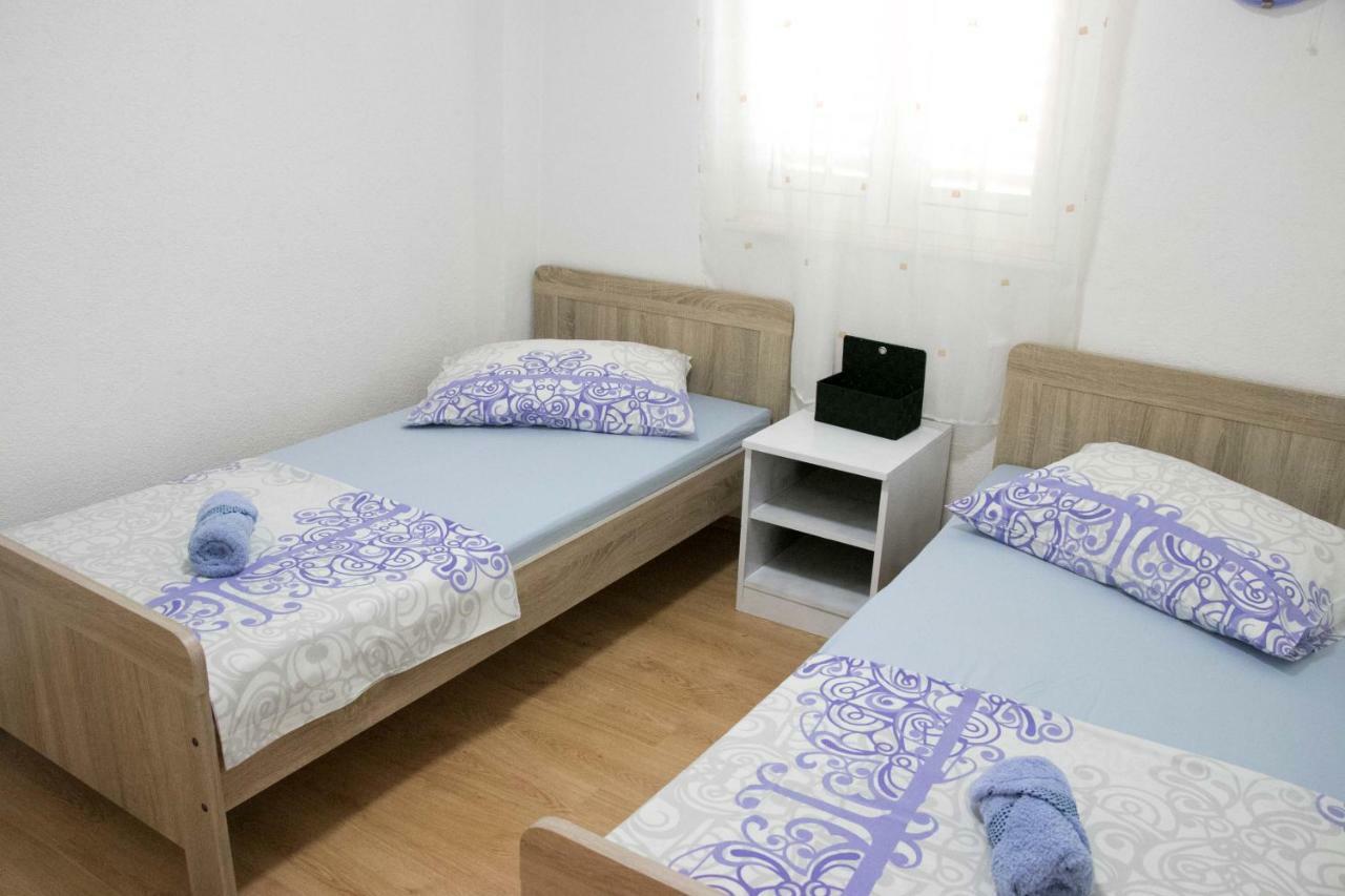 Apartment Lorena Sevid Esterno foto